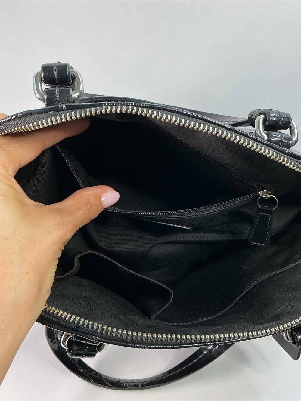 Coach | Peyton Link C Embossed Patent Leather Domed Satchel F32583 - Picture 12 of 15
